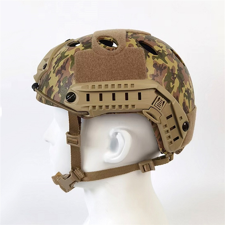迷彩防弹头盔 迷彩防弹头盔